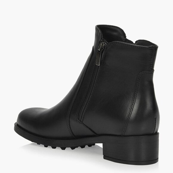 La Canadienne Sydney Waterproof Ankle Bootie - Picture 2 of 4